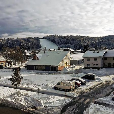 Ravissant Appart Proche Suisse Et Pistes De Ski Familiales Daire Les Fourgs Dış mekan fotoğraf